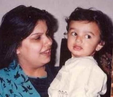 અર્જુન કપૂર તેની માતા સાથે
