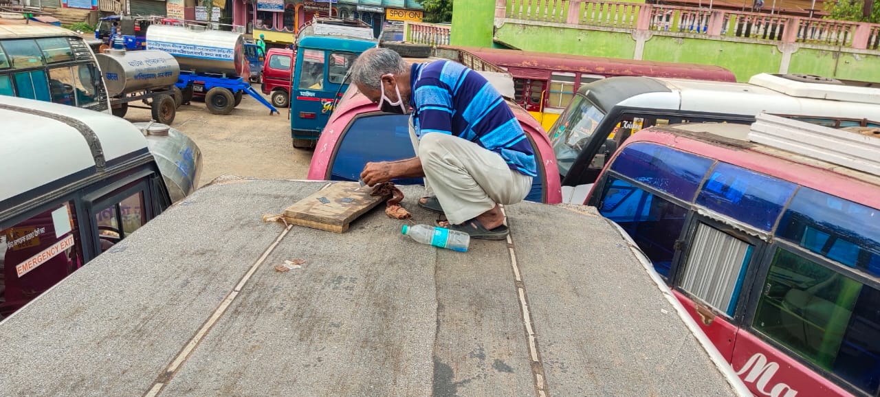 ঘাটালের বেসরকারি বাস পরিষেবা