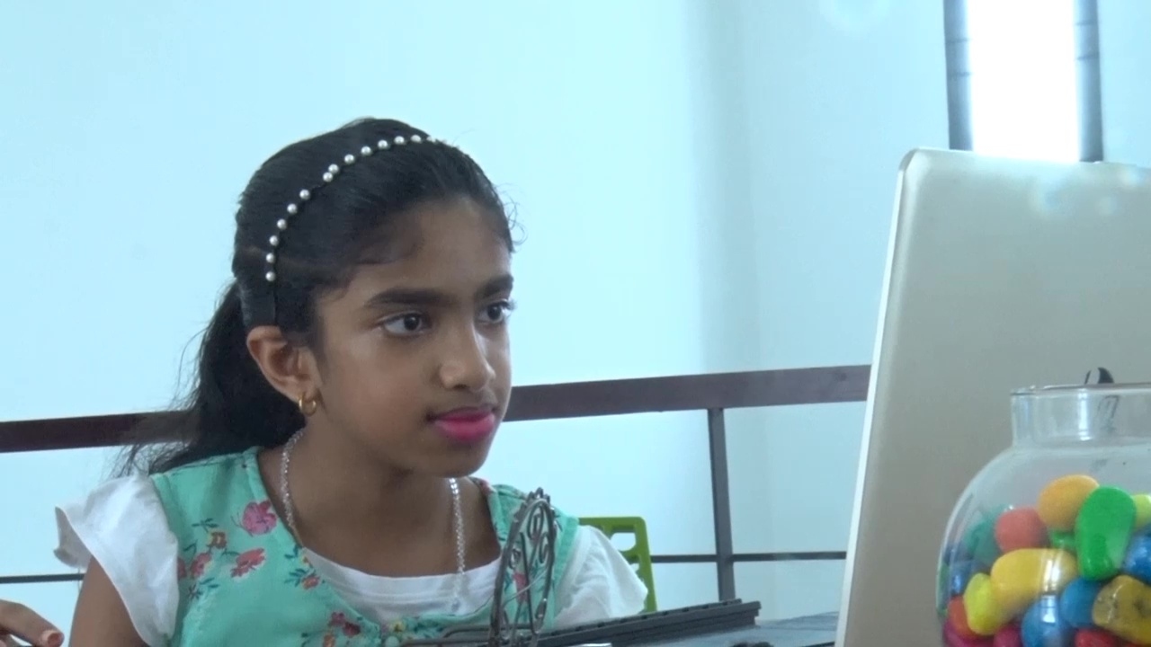 Fourth standard girl developed 60 mobile applications