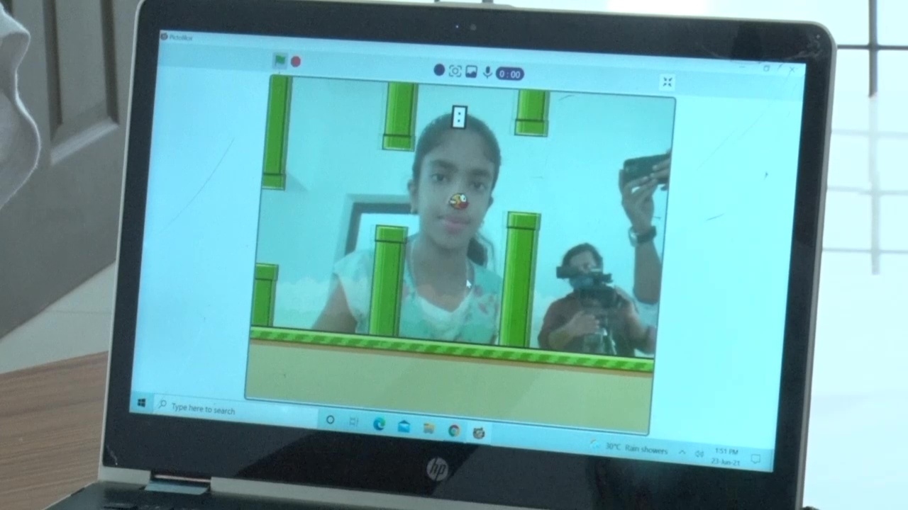 Fourth standard girl developed 60 mobile applications