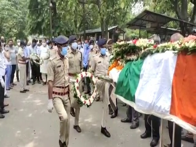 Lokayukta Justice DN Upadhyay cremated with state honors in jamshedpur