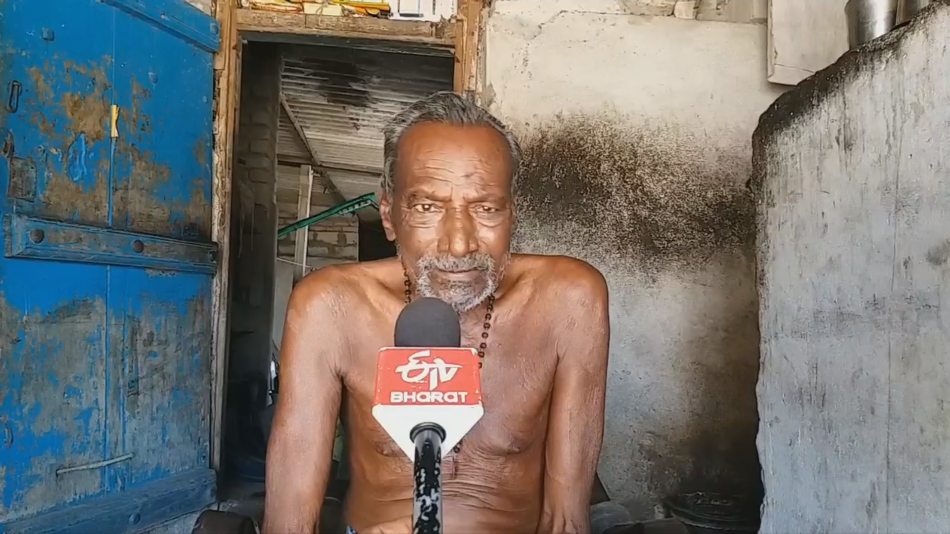 only one old man lived in a village in meenakshipuram thoothukudi