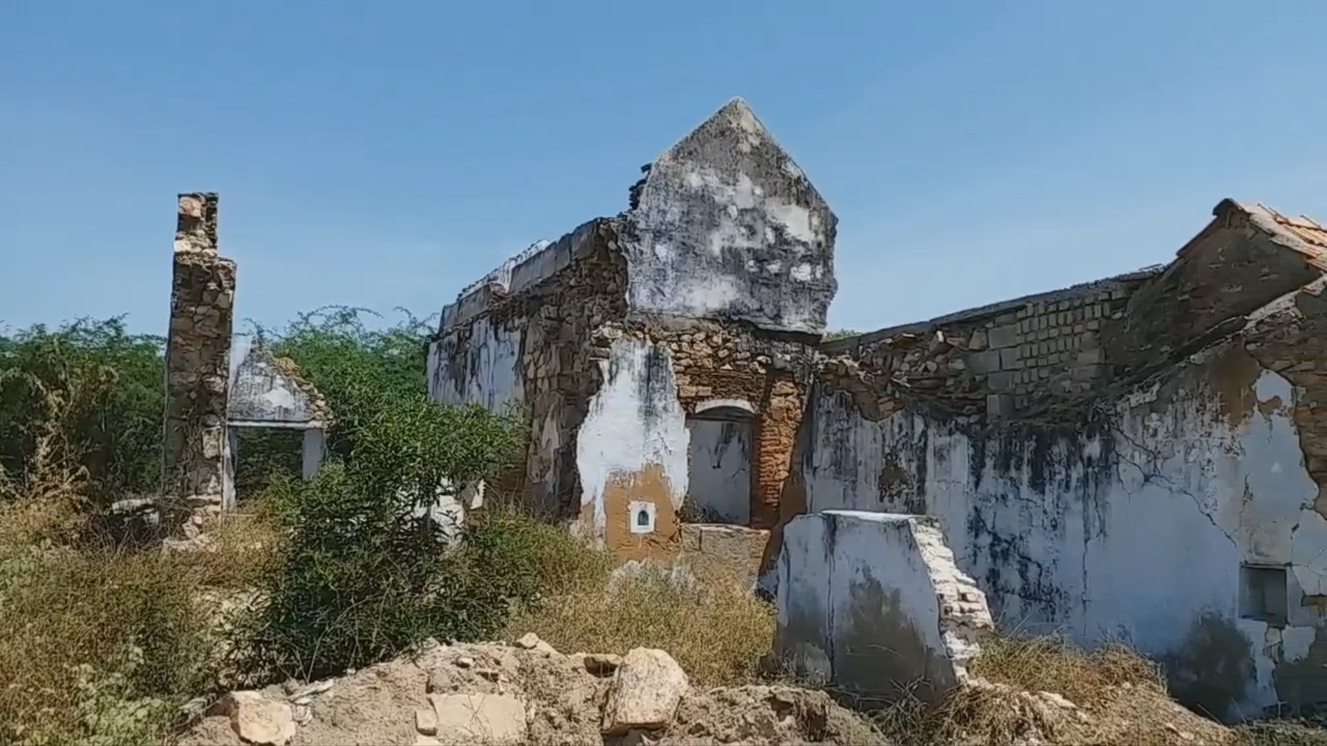 only one old man lived in a village in meenakshipuram thoothukudi