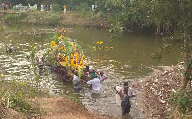 thiruvarur-nanilam-people-build-bamboo-bridge