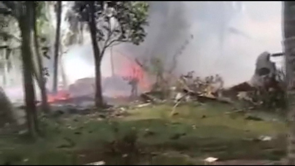 military plane crashes