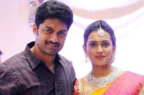 kalyan ram with wife