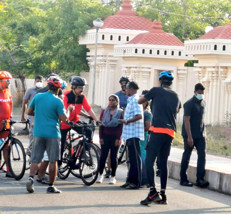 tamilnadu CM Stalin surprises people with cycle ride