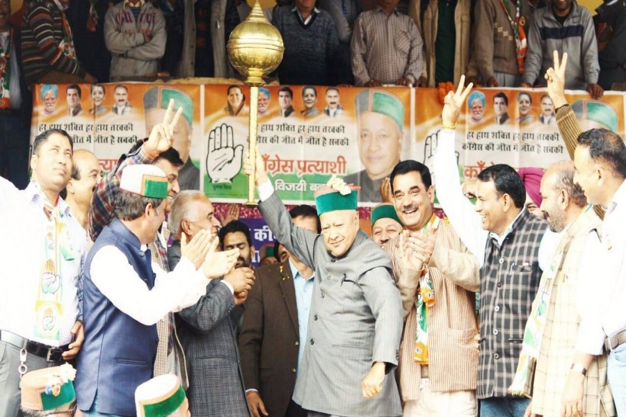 चुनावी रैली में वीरभद्र सिंह