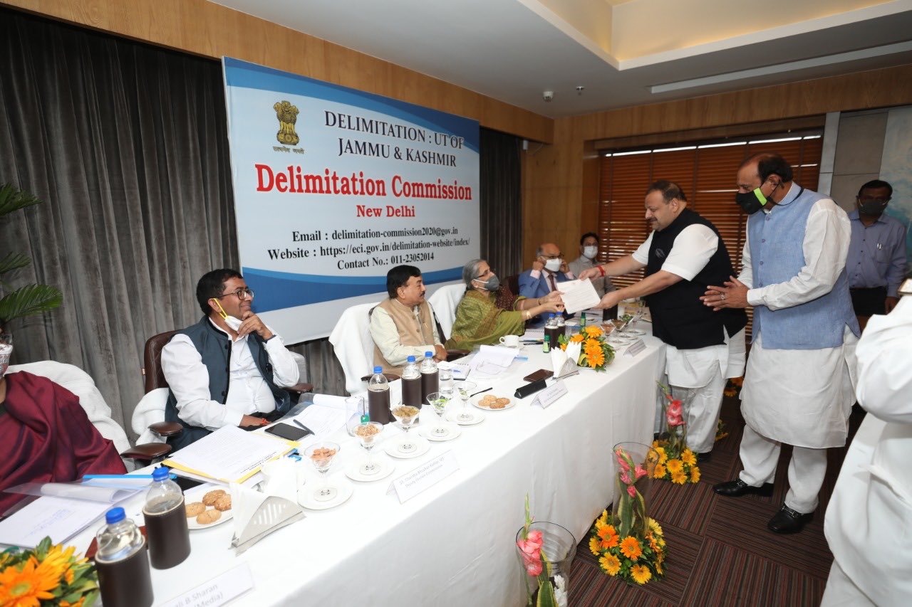 Devender Singh Rana submitting the memorandum to the J&K Delimitation Commission