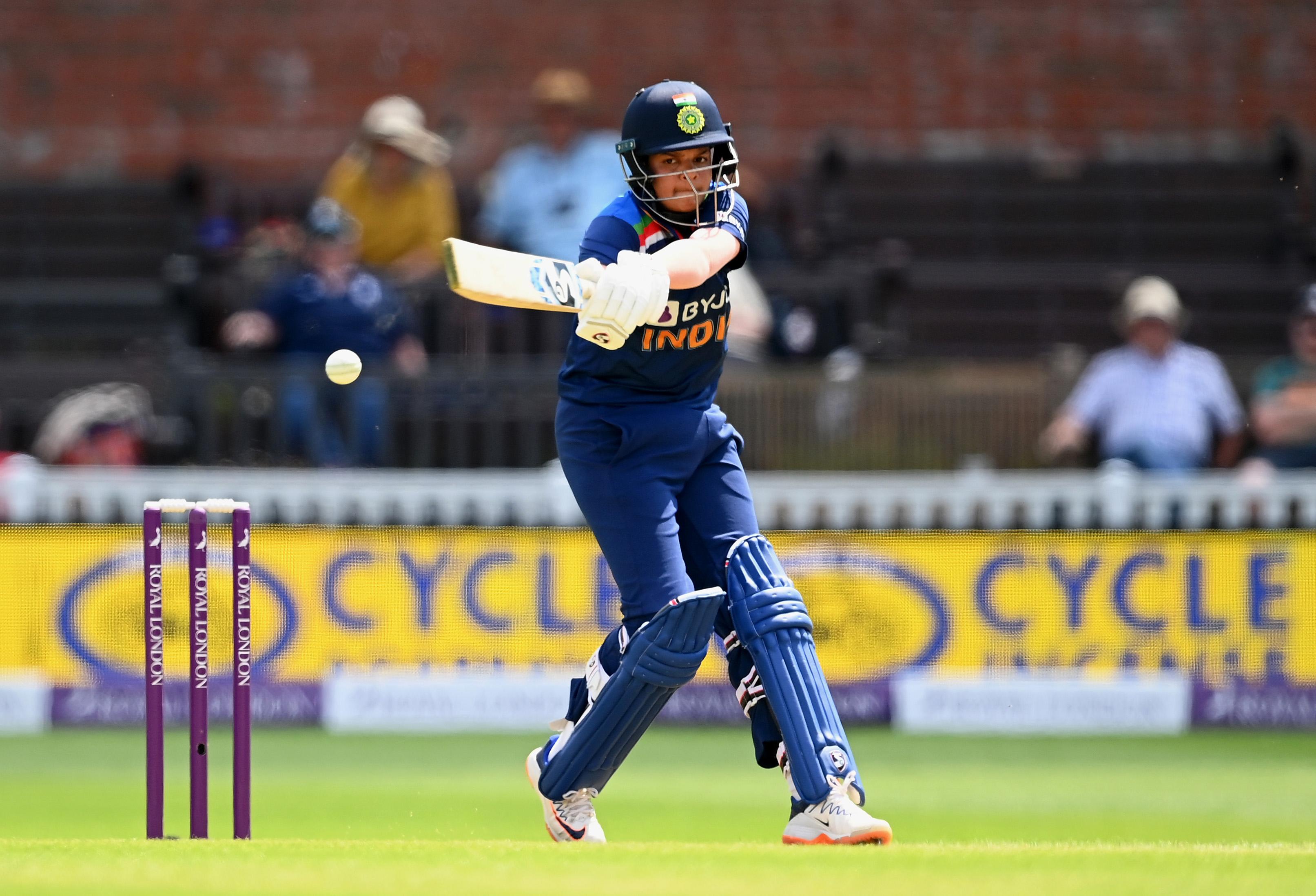 Shafali, Harmanpreet guide India to 148/4 against England in 2nd T20I