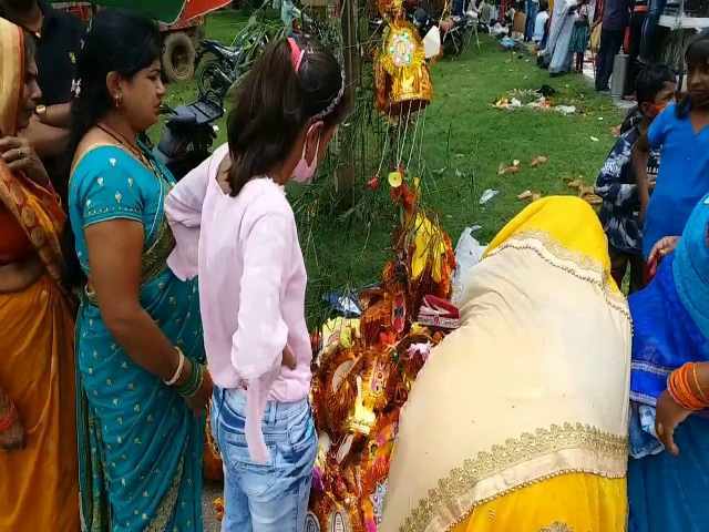 women offer maur every year during jagannath yatra in ranchi