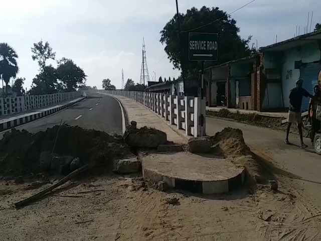 Construction work of railway over bridge in Jamtara incompleted