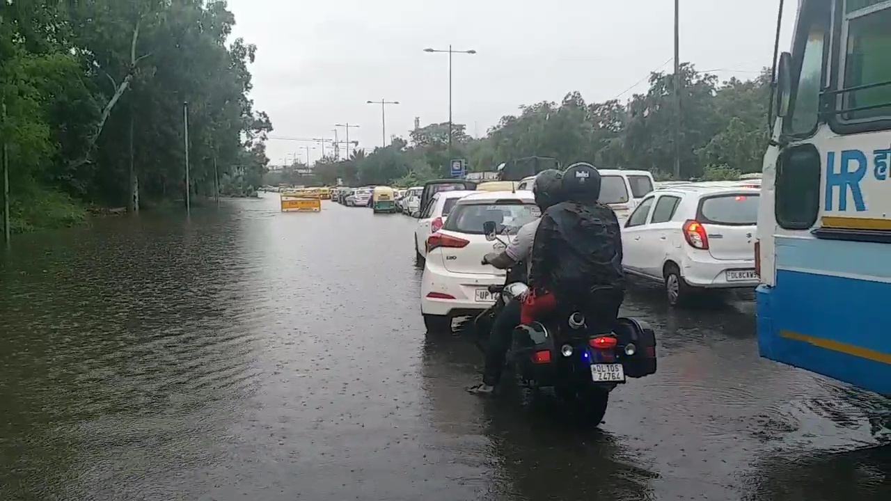 Rains lash Delhi, Mumbai