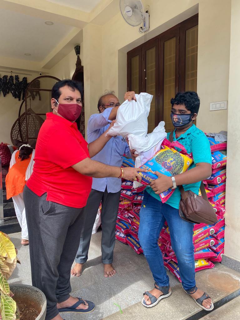 Singer Mano Distributed Groceries to 200 Cine Musicians