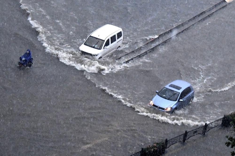 y rain, floods in central China