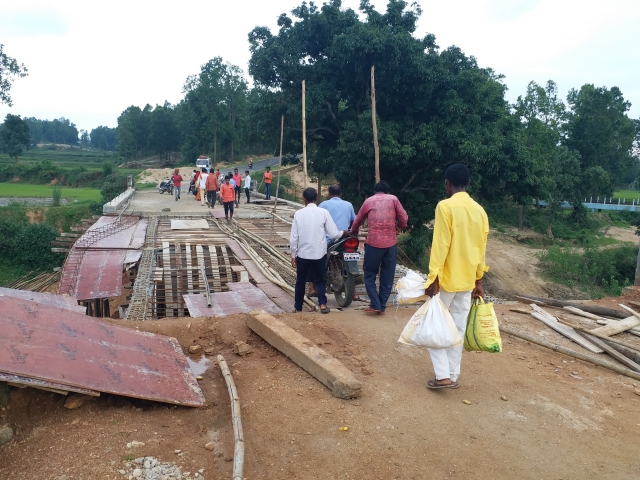 construction of pull is incomplete in hazaribag