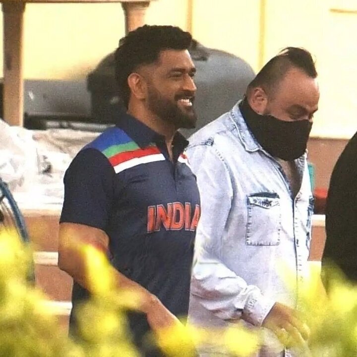 MS Dhoni spotted in Retro Indian jersey ahead of IPL 2021 resumption