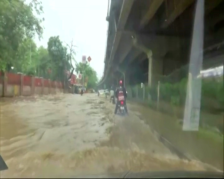 Heavy rains in Delhi