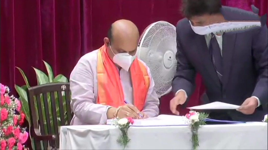 Basavaraj Bommai takes oath