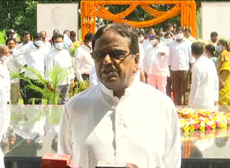 tributes to jaipal reddy, revanth reddy