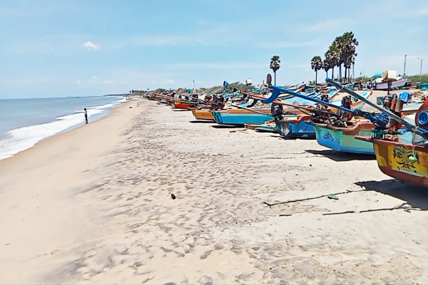 படகு, வலைகளை ஆய்வு செய்யக்கூடாது என வாக்குவாதம்