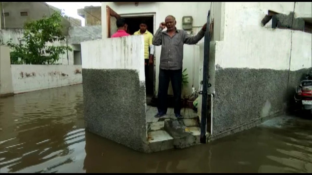 Rains lash Delhi