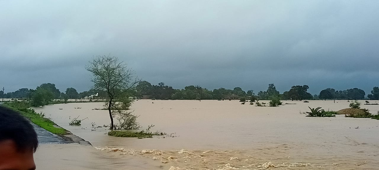 red-alert-for-heavy-rainfall-in-mp