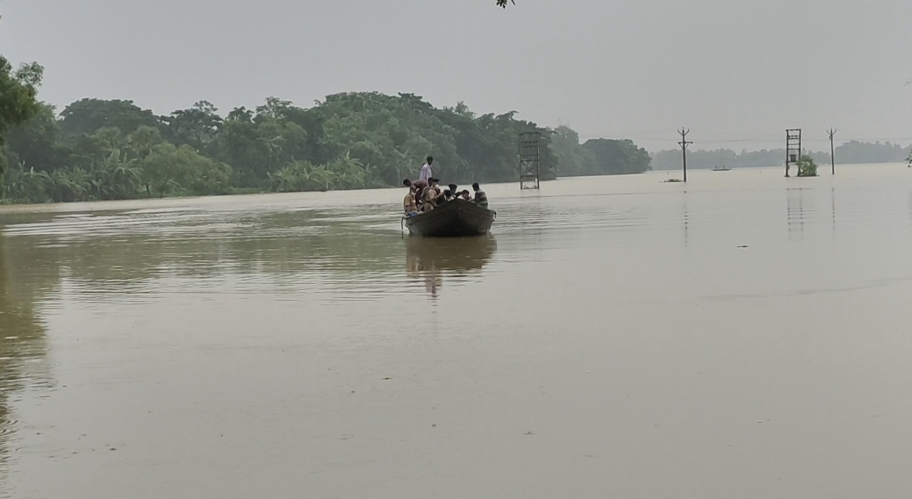 খানাকুলে মুখ্যমন্ত্রীর পরিদর্শনের আগে চলছে শেষ মূহূর্তের প্রস্তুতি