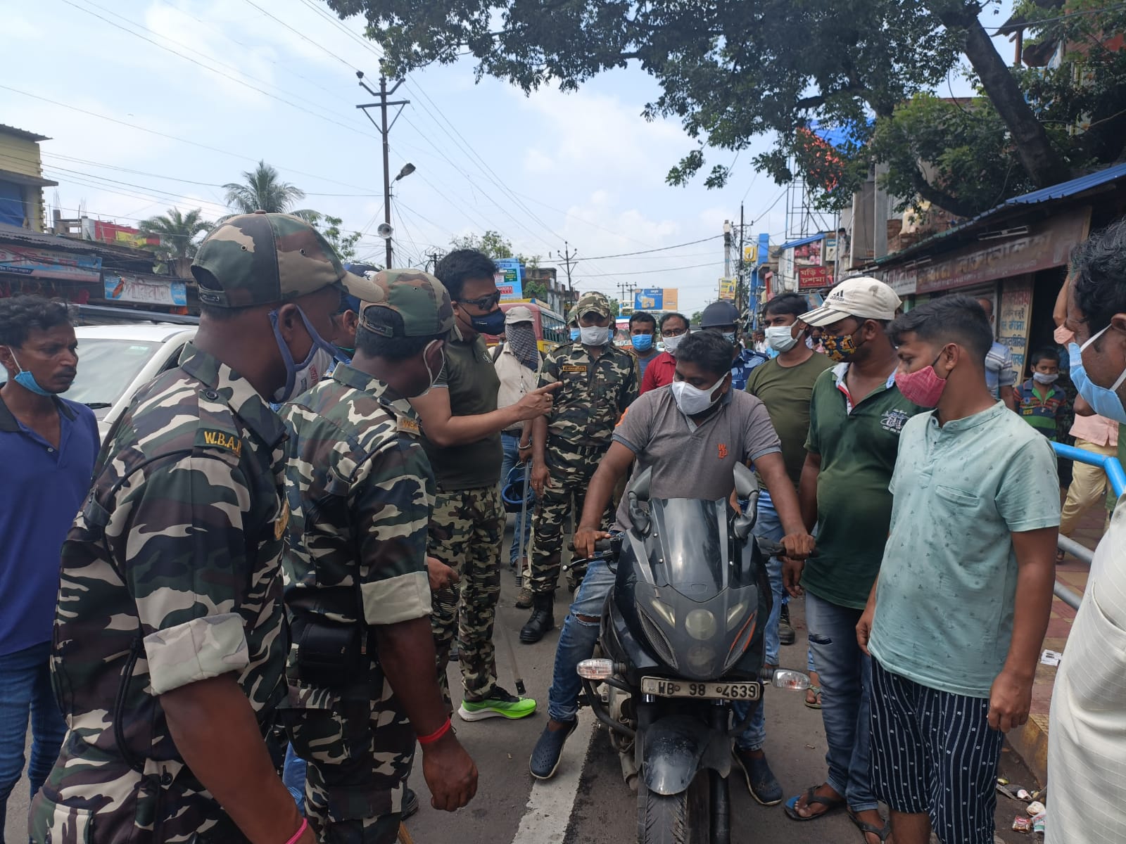 ডায়মন্ড হারবার শহরকে যানজটমুক্ত ও ফুটপাত দখলমুক্ত করতে কঠোর পদক্ষেপ