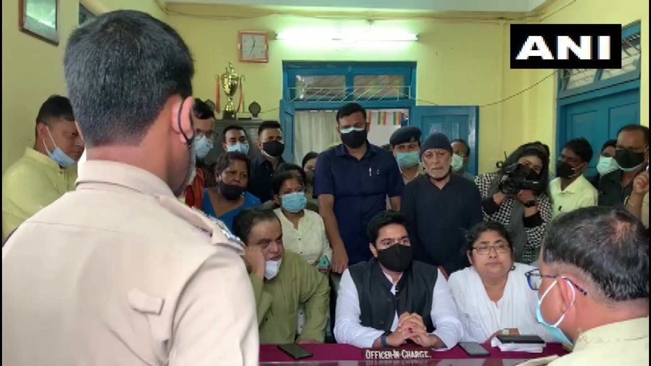 abhishek banerjee sitting at police station, tmc leaders get bail in tripura court