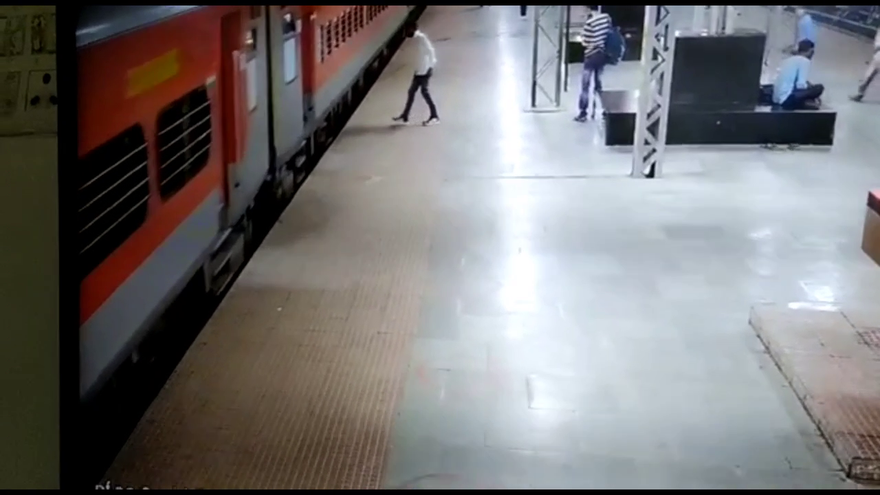 LIVE accident at ranchi railway station