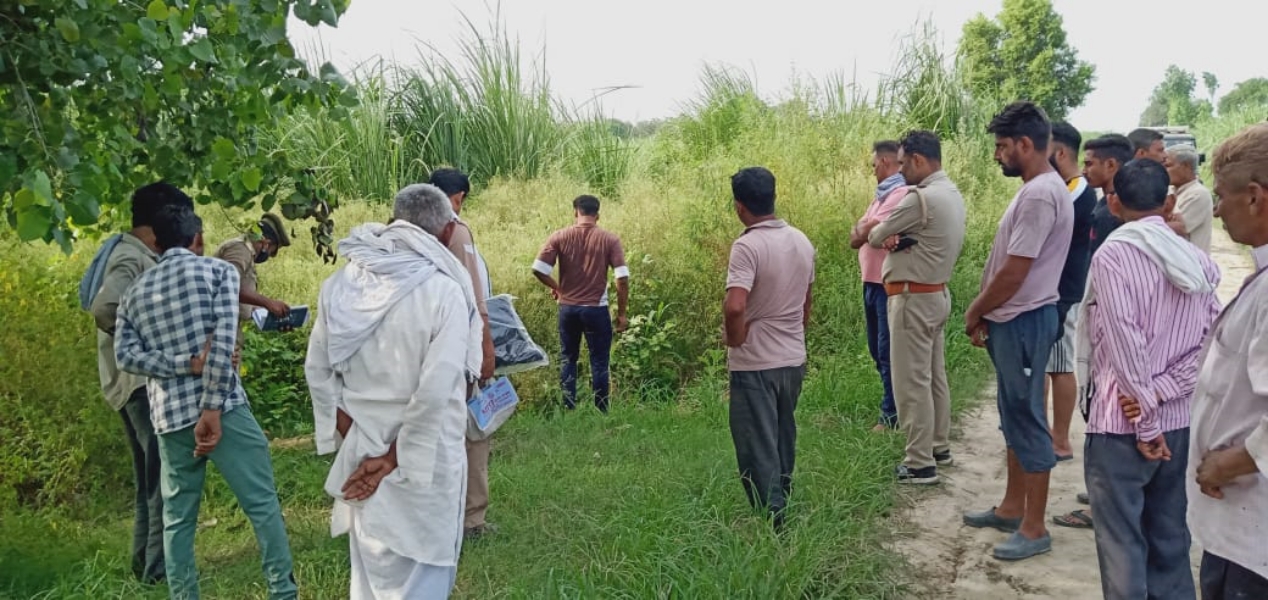 Half-burnt body of a man was found in the forest opposite the college in Niwari Ghaziabad