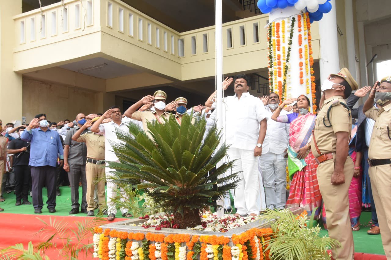 independence day celebrations, ministers in independence day celebrations