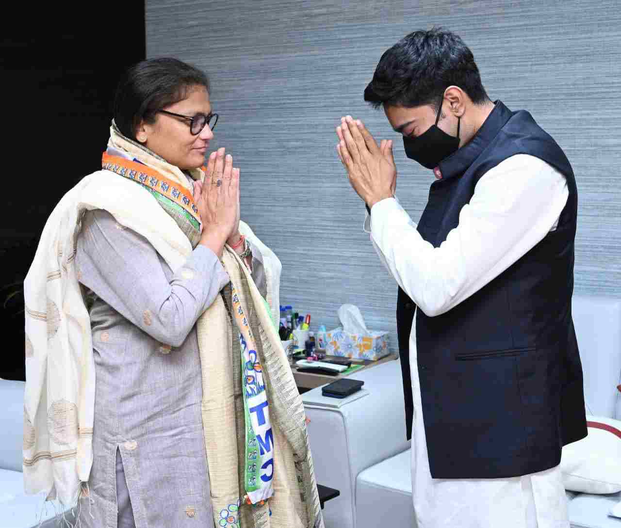 former silchar mp sushmita dev quits congress