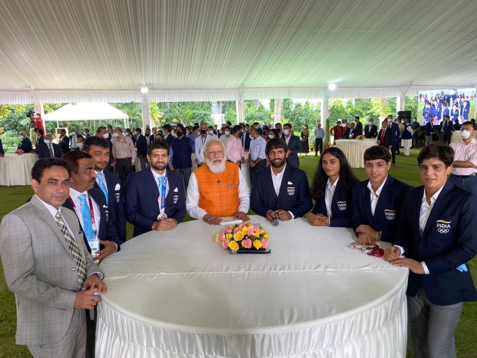 Indian Men's Olympics Hockey team presents autographed hockey to PM Modi