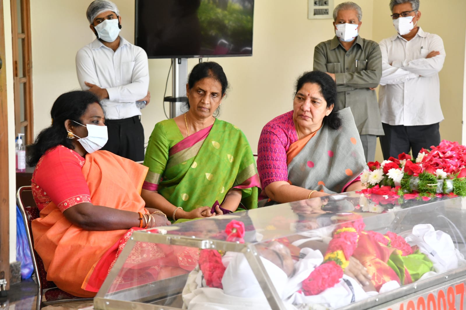 tamilisai mother Krishna Kumari's dead body moved to Chennai