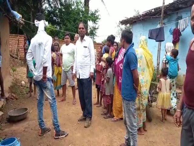 son killed his father brutally in gumla
