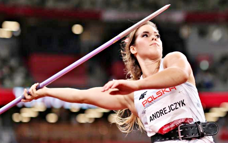 poland-javelin-thrower-maria-andrejczyk-auctions-tokyo-2020-silver-medal-to-help-eight-month-old-get-heart-surgery