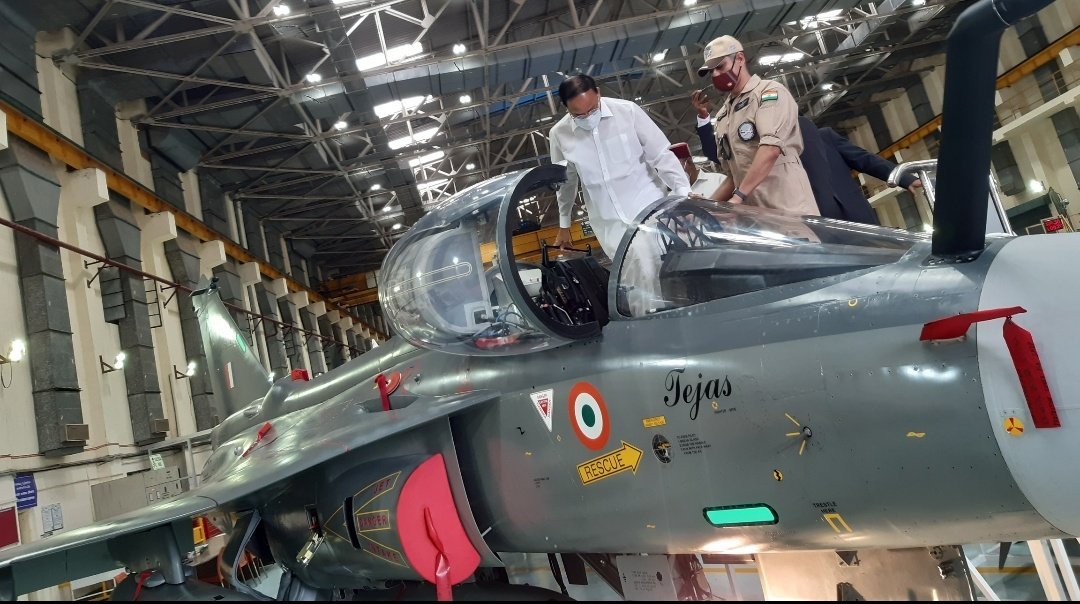 Venkaiah Naidu visits Hindustan Aeronautics Limited