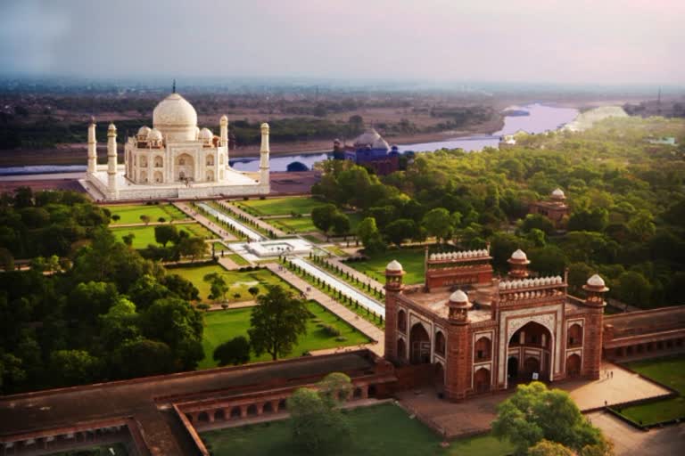 Taj mahal to reopen for night viewing