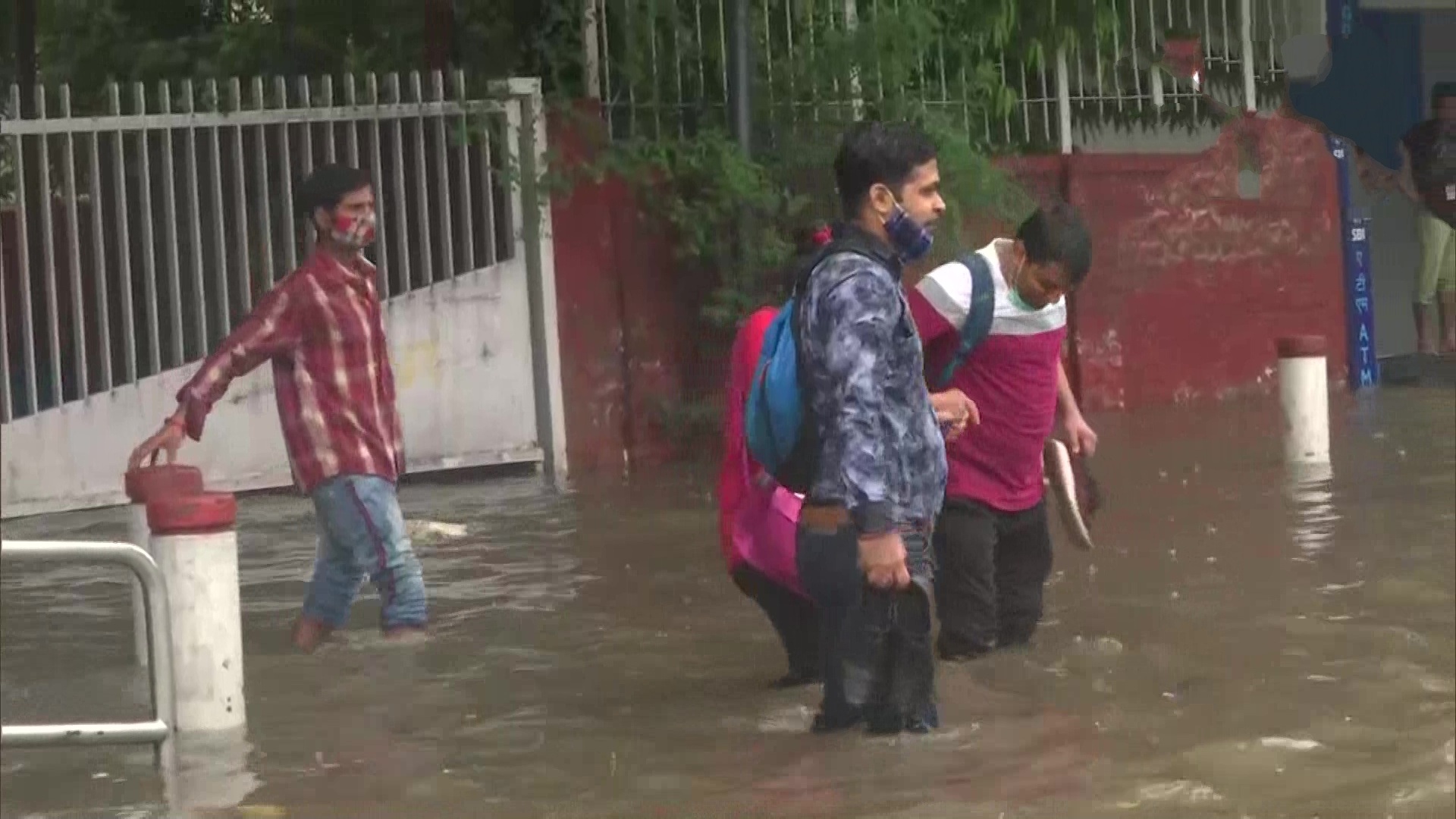 heavy rainfall in delhi