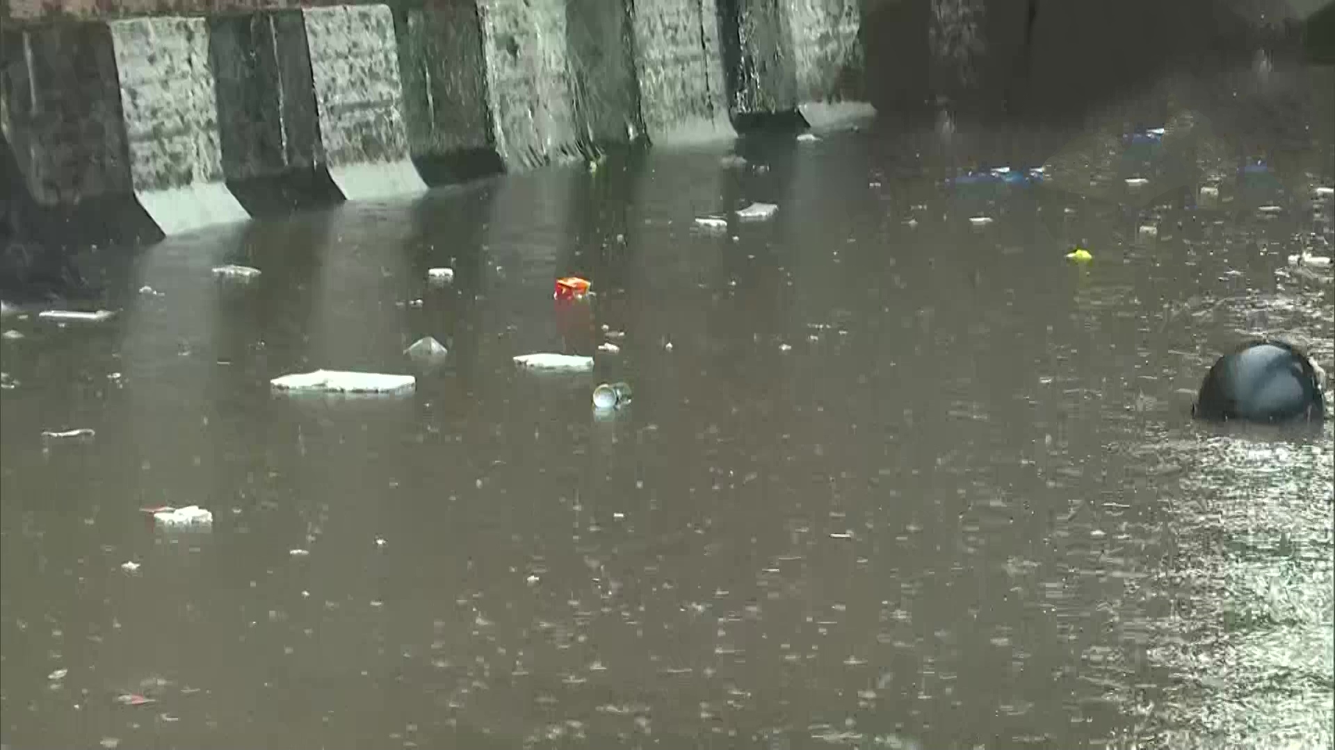 heavy rainfall in delhi