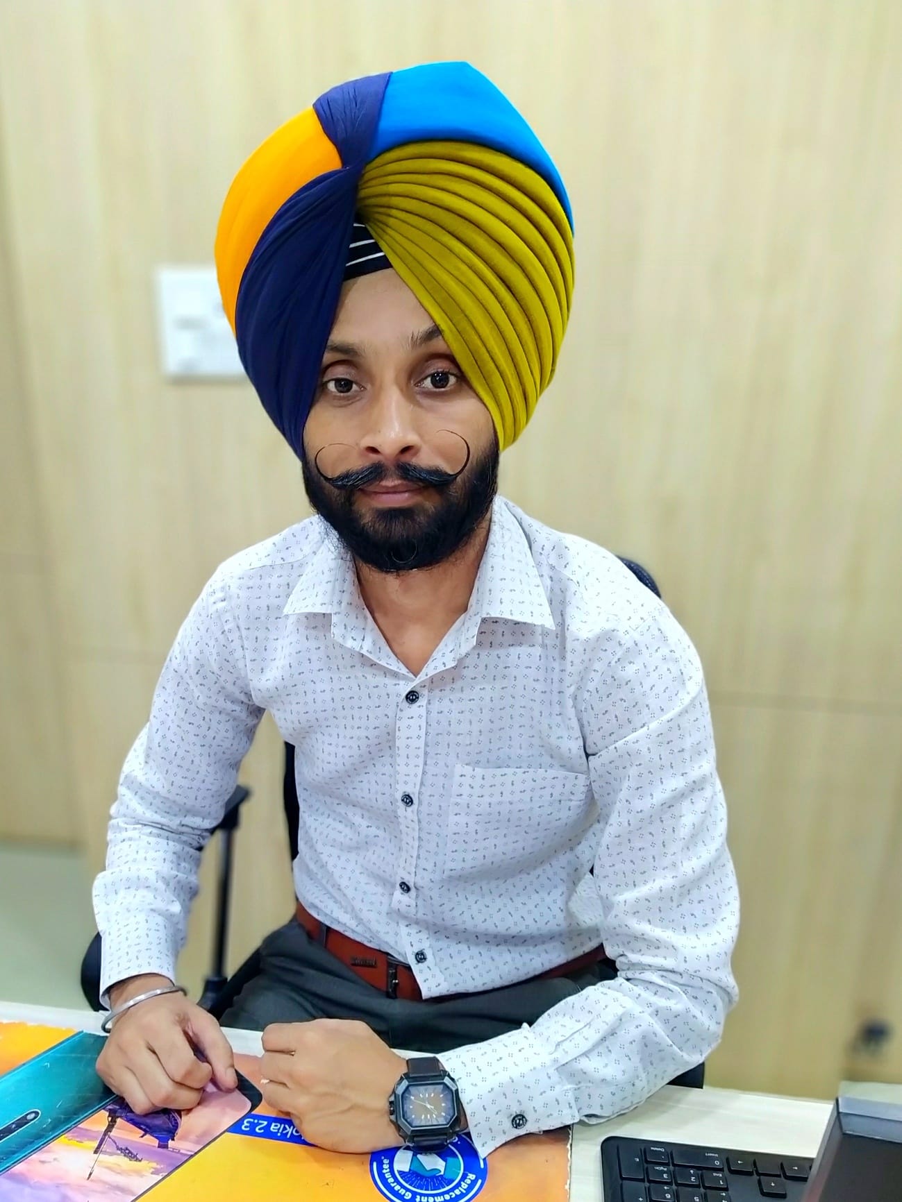 rajkamal-became-famous-by-tying-a-turban-in-jamshedpur