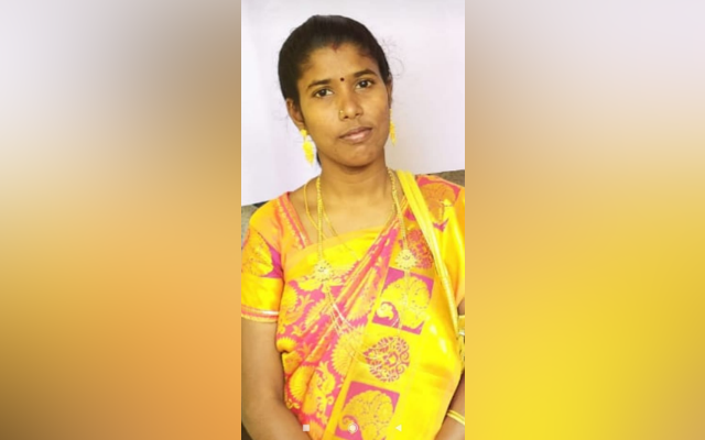 puducheery news  puducheery latest news  puducheery girl murder issue  road block  woman body recovered  woman body recovered in rotten condition  woman body recovered in rotten condition at puducheery  அழுகிய நிலையில் பெண் உடல் மீட்பு  புதுச்சேரியில் அழுகிய நிலையில் பெண் உடல் மீட்பு  பெண் உடல் மீட்பு  சாலை மறியல்  கொலை வழக்கு  கொலை  கொலை செய்தி  பெண் கொலை