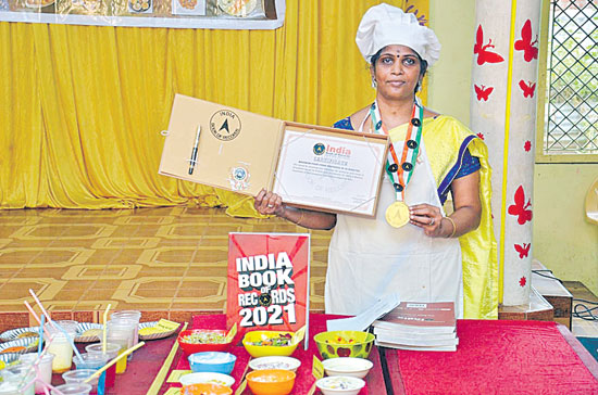 Madurai woman Indira Ravichandran prepares 134 dishes in half an hour, sets records