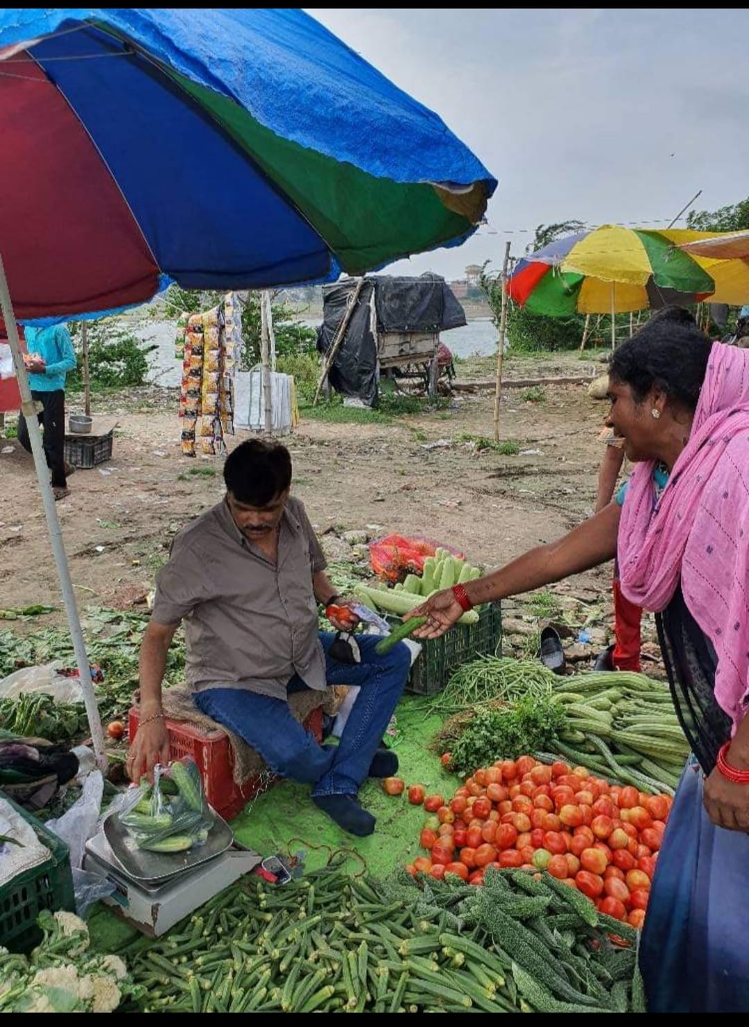 IAS selling vegetables