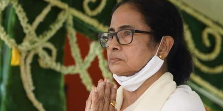 cm mamata banerjee gets life threat, allegation against calcutta university professor