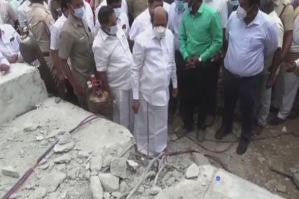 minister-ev-velu-says-flyover-collapse-reason-is-contractor-indifference