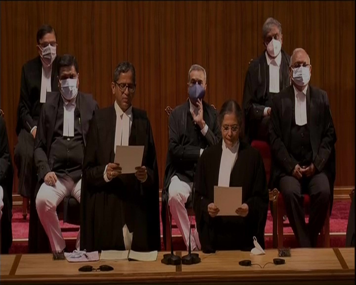 Supreme Court of India nine judges take Oath of Office in one go