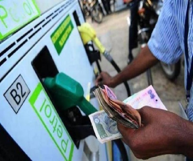 Govt reduces petrol price